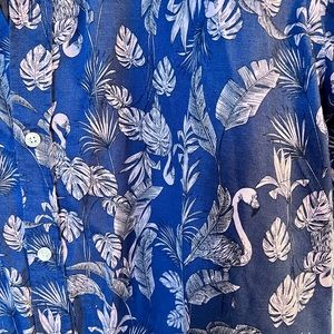 Men’s Banana Republic linen button down shirt! Flamingos